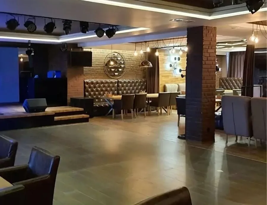 Restaurant et bar à Paris après rénovation