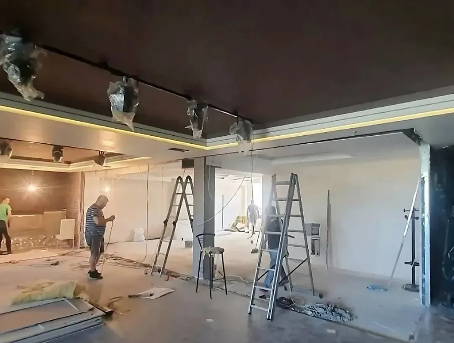 Restaurant et bar à Paris avant rénovation